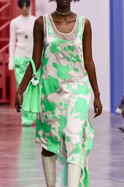 Look 83